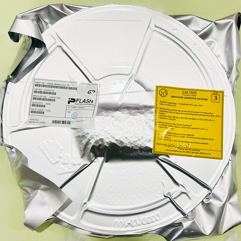 PM25LQ040B-SCE-TR